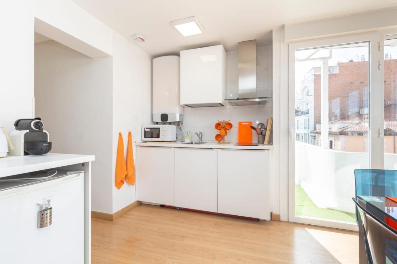 Apartamento Atico Las Letras - Alojamiento De Temporada Madrid Eksteriør bilde